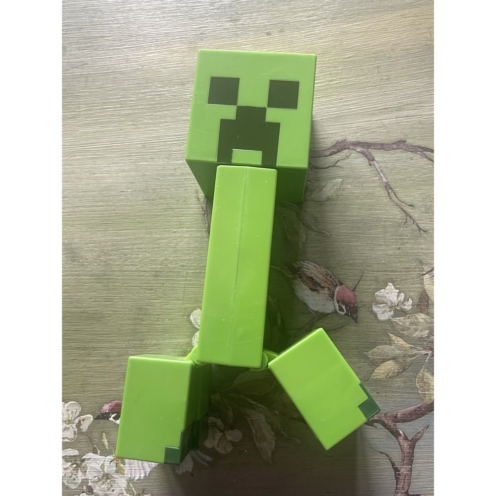 Minecraft Creeper Toy Action Figure Large-Scale Pixelated Green Mojang Mattel